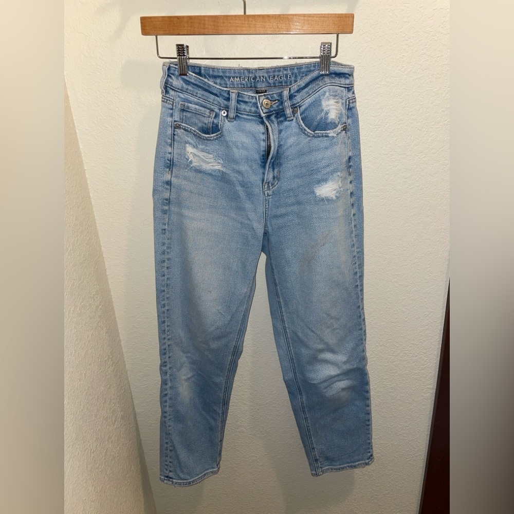 American Eagle Outfitters Light Wash Distressed Boyfriend Jeans
